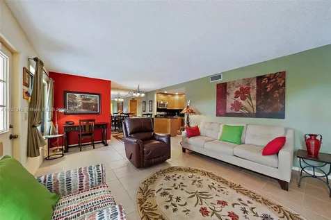 322 Pine Ridge Circle Green Acres FL 33463