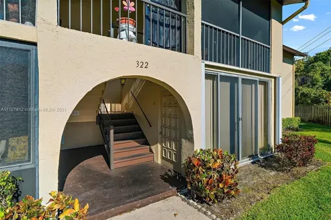 322 Pine Ridge Circle Green Acres FL 33463