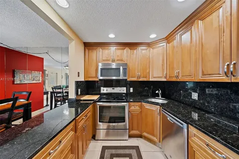 322 Pine Ridge Circle Green Acres FL 33463
