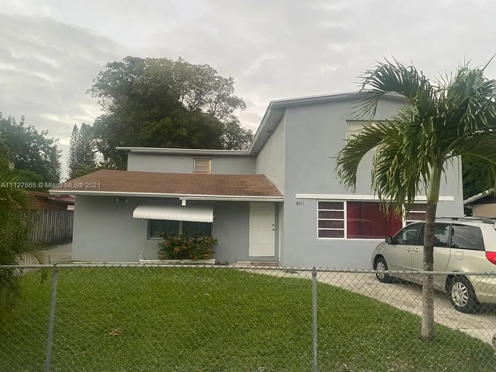 3821 SW 28th Street West Park FL 33023