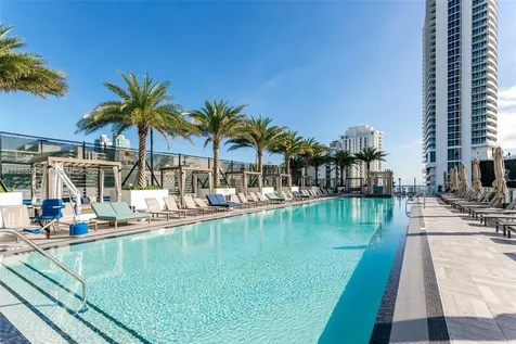 4010 S Ocean Drive Hollywood FL 33019