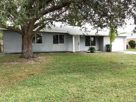 1974 SE Redwing Circle Port St. Lucie FL 34952