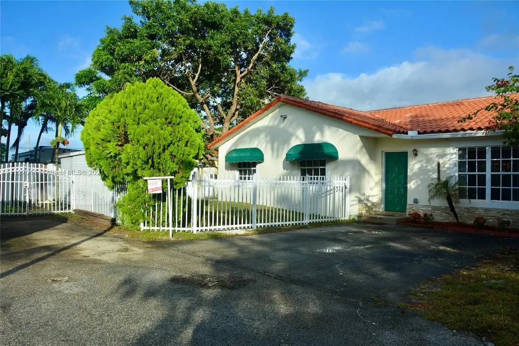 16850 SW 92nd Avenue Palmetto Bay FL 33157