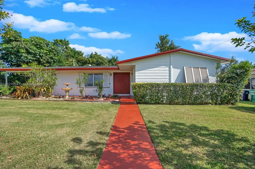 16025 SW 98th Court Miami FL 33157