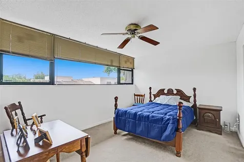 1207 NW 123rd Avenue Pembroke Pines FL 33026