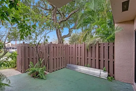 1207 NW 123rd Avenue Pembroke Pines FL 33026