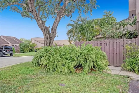 1207 NW 123rd Avenue Pembroke Pines FL 33026