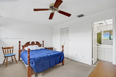 1207 NW 123rd Avenue Pembroke Pines FL 33026