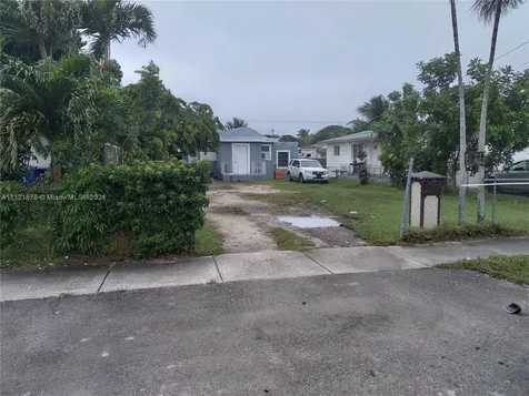3640 NW 22nd Court Miami FL 33142