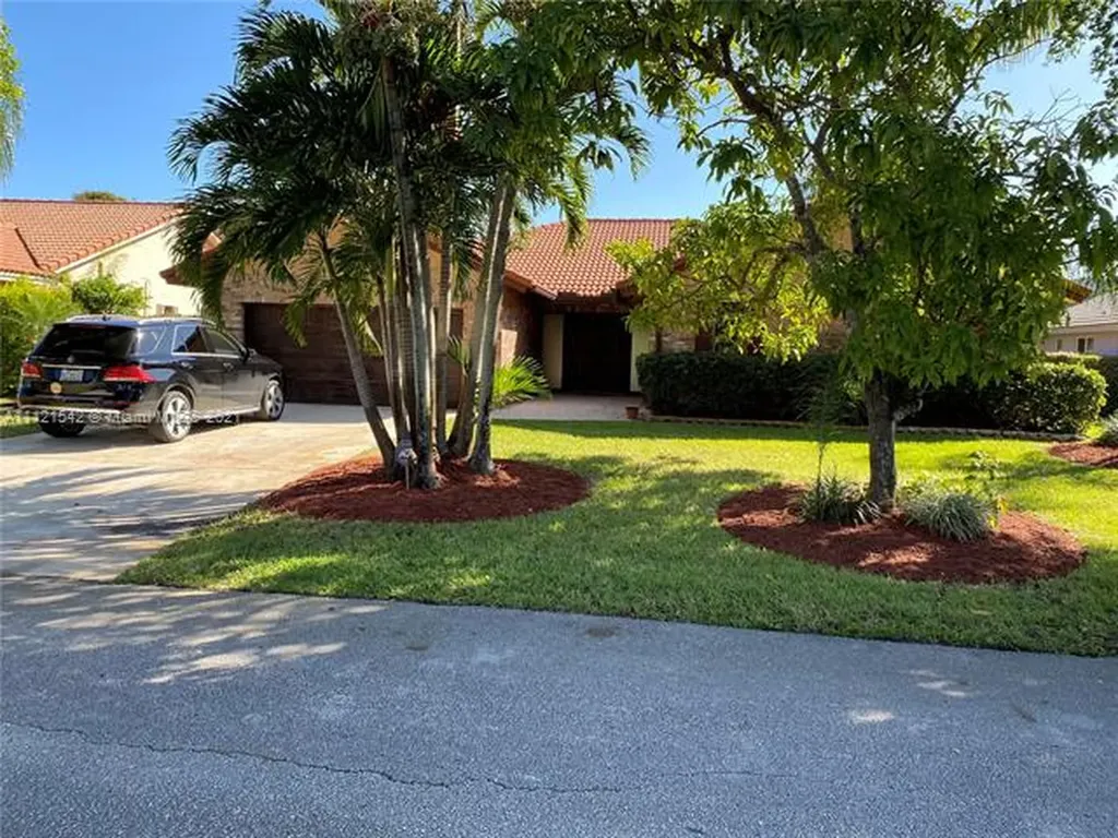 4017 NW 73rd Avenue Coral Springs FL 33065