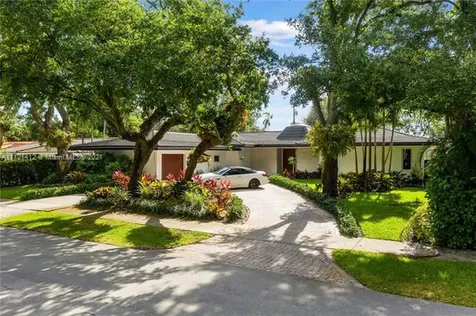 19931 NE 22nd Court Miami FL 33180