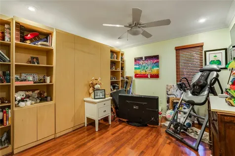19931 NE 22nd Court Miami FL 33180