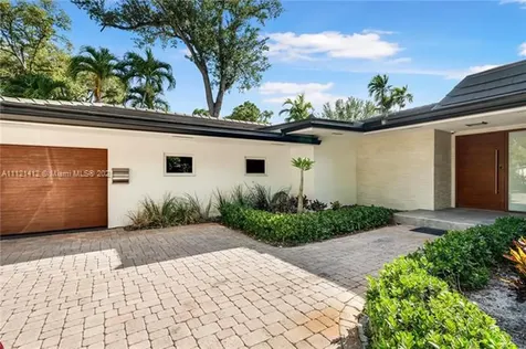 19931 NE 22nd Court Miami FL 33180