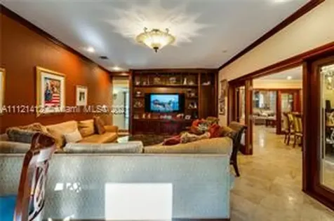 19931 NE 22nd Court Miami FL 33180