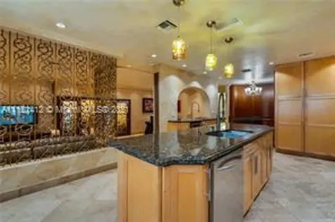 19931 NE 22nd Court Miami FL 33180