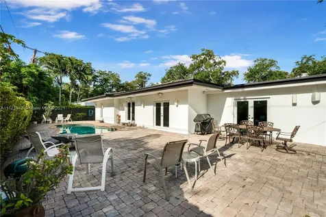 19931 NE 22nd Court Miami FL 33180