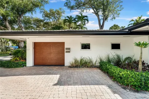 19931 NE 22nd Court Miami FL 33180