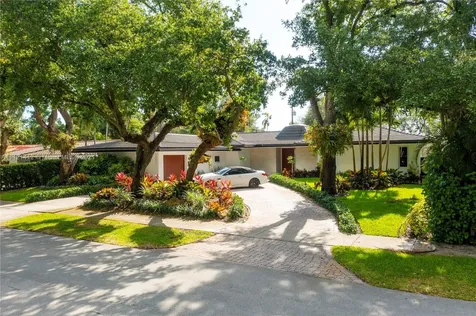 19931 NE 22nd Court Miami FL 33180