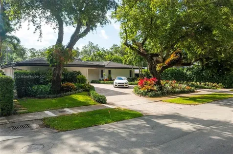 19931 NE 22nd Court Miami FL 33180