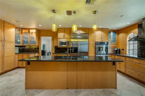 19931 NE 22nd Court Miami FL 33180