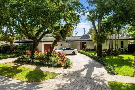19931 NE 22nd Court Miami FL 33180
