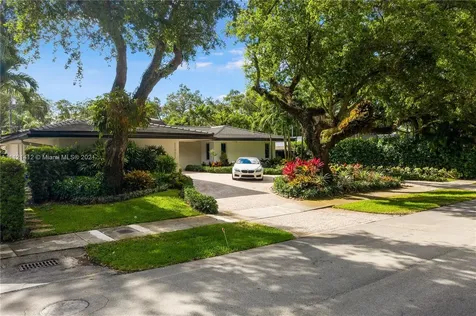 19931 NE 22nd Court Miami FL 33180
