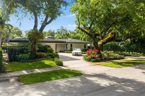 19931 NE 22nd Court Miami FL 33180