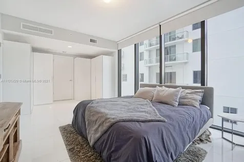 1010 Brickell Miami FL 33131