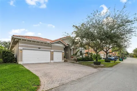 7914 SW 194th Street Cutler Bay FL 33157