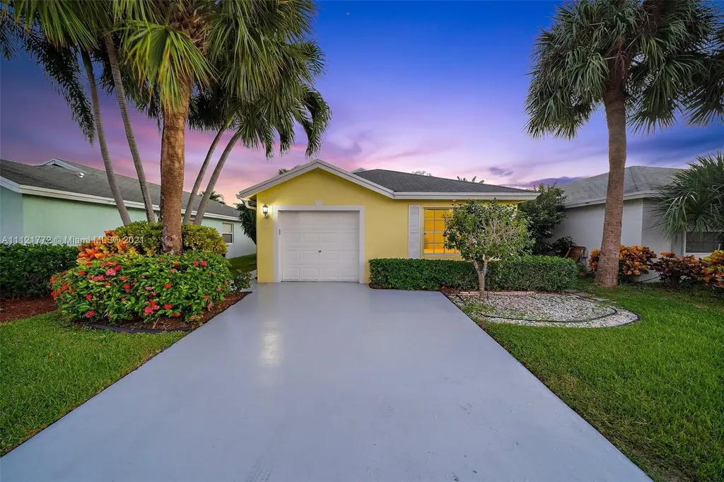153 Crystal Key Way Boynton Beach FL 33426