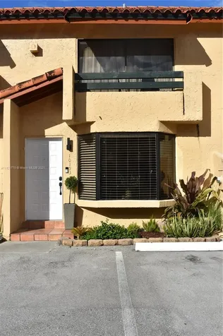 10193 SW 77th Court Miami FL 33156