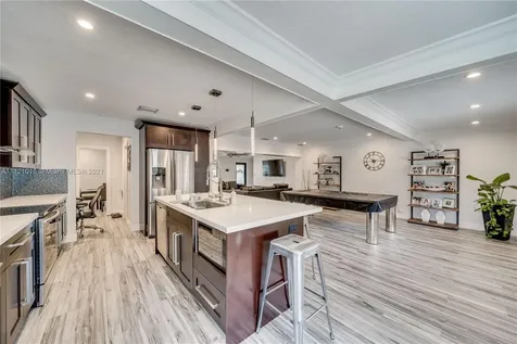 141 SW 52nd Terrace Plantation FL 33317