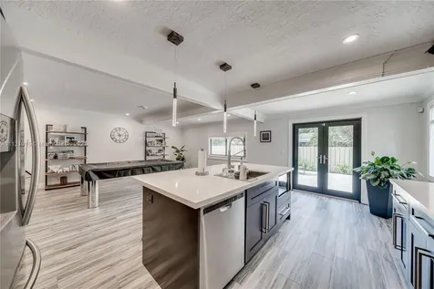 141 SW 52nd Terrace Plantation FL 33317