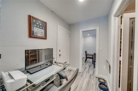 141 SW 52nd Terrace Plantation FL 33317