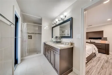 141 SW 52nd Terrace Plantation FL 33317