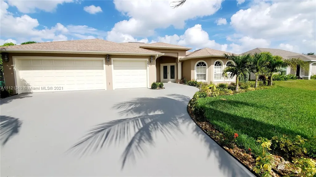 599 SW Sadwick Avenue Port St. Lucie FL 34953