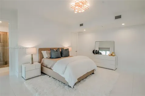 3301 NE 1st Avenue Miami FL 33137