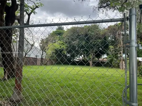 1016 SW 13th Court Miami FL 33135