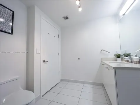 3250 NE 1st Avenue Miami FL 33137
