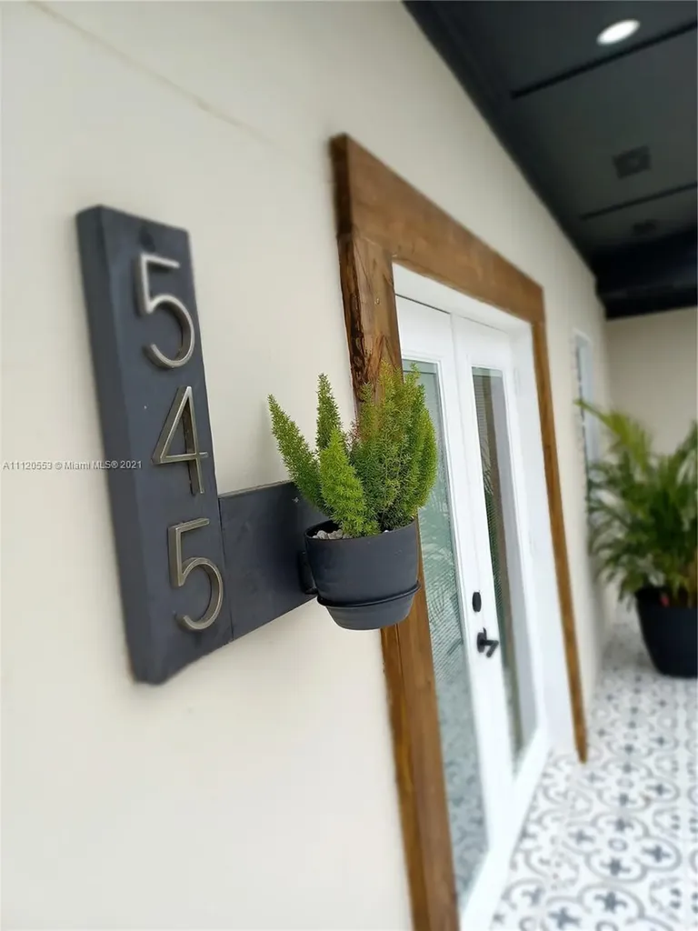 545 NW 116th Terrace Miami FL 33168