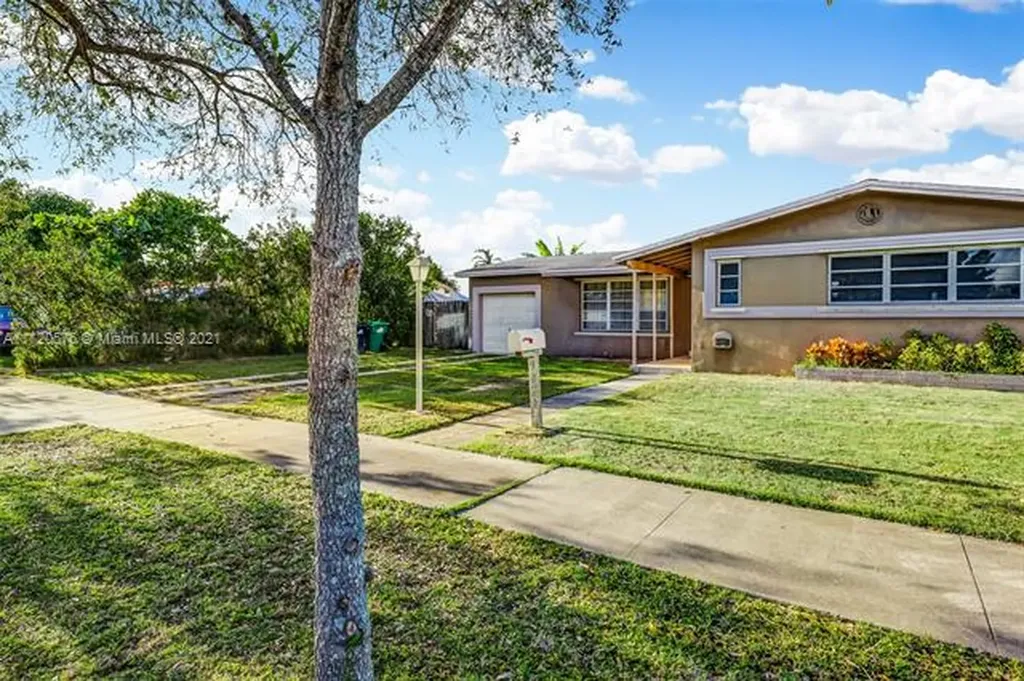9821 Caribbean Boulevard Cutler Bay FL 33189