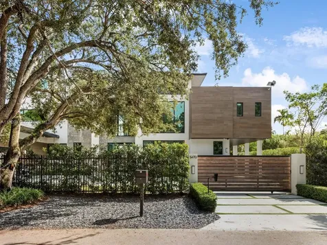 5470 Sunset Drive Miami FL 33143