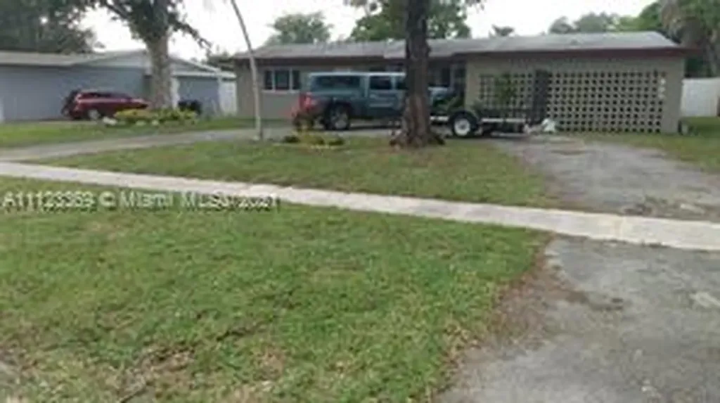 331 NW 48th Terrace Plantation FL 33317