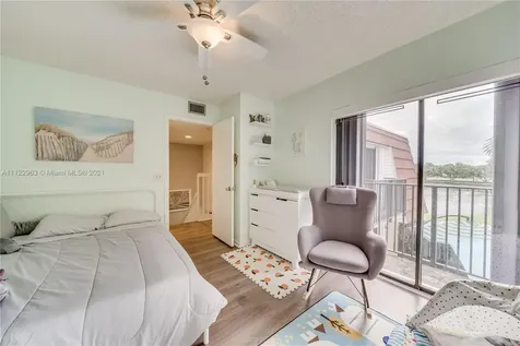 9954 NW 6th Place Plantation FL 33324
