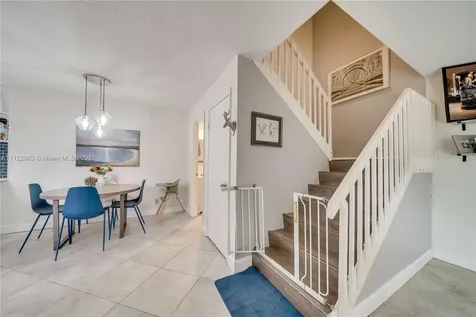 9954 NW 6th Place Plantation FL 33324