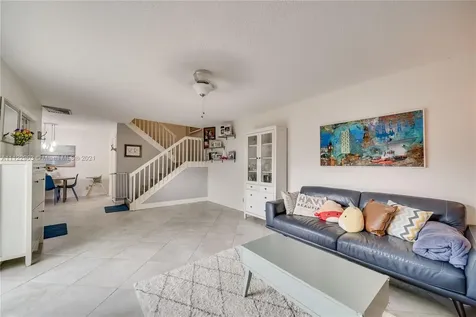 9954 NW 6th Place Plantation FL 33324