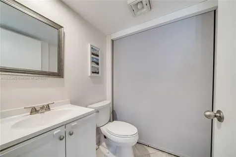 9954 NW 6th Place Plantation FL 33324