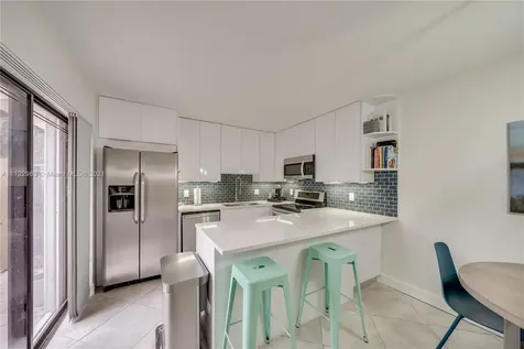 9954 NW 6th Place Plantation FL 33324