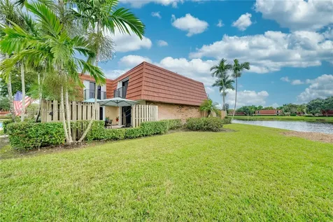 9954 NW 6th Place Plantation FL 33324