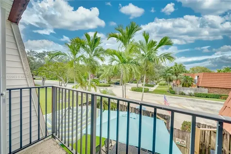 9954 NW 6th Place Plantation FL 33324